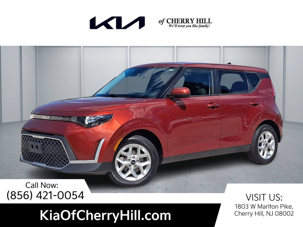 Used 2024 Kia Soul LX w/ LX Technology Package FWD image 1