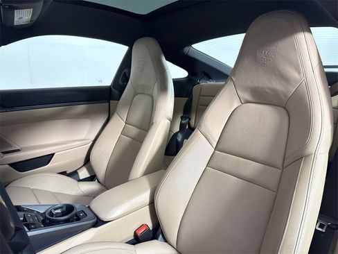 Certified 2023 Porsche 911 Carrera image 5