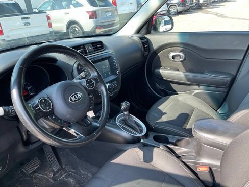 Used 2019 Kia Soul + FWD image 6