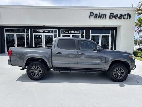 Used 2022 Toyota Tacoma SR5 RWD image 5