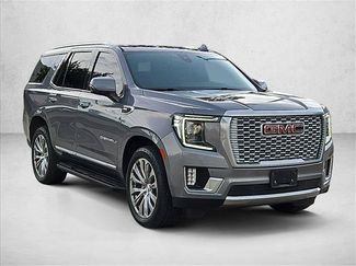 Used 2022 GMC Yukon Denali RWD video 3