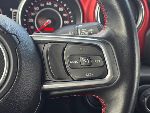 Used 2022 Jeep Gladiator Rubicon w/ Cold Weather Group AWD/4WD image 20