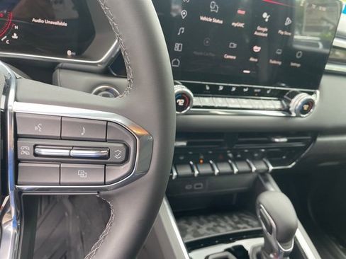 New 2025 GMC Canyon Elevation w/ Convenience Package image 10