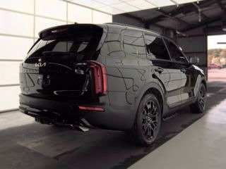 Used 2022 Kia Telluride SX w/ Nightfall Edition Package AWD/4WD image 3