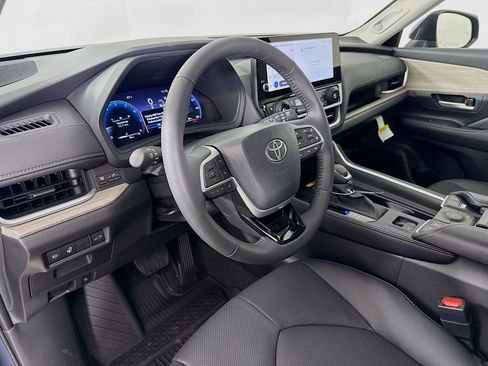 New 2026 Toyota Grand Highlander Limited image 10