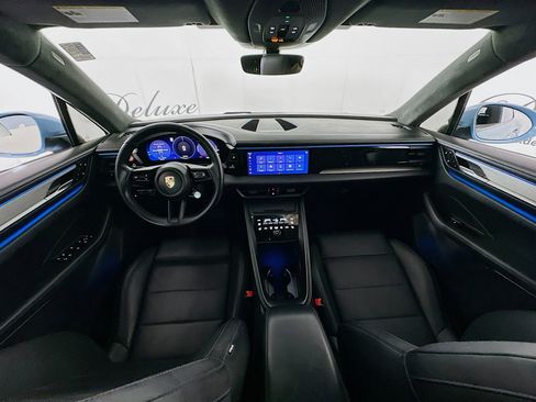 Used 2024 Porsche Macan 4 Electric w/ Premium Package AWD/4WD image 18