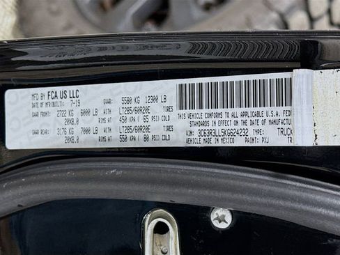 Used 2019 RAM 3500 Big Horn w/ Black Appearance Package image 29