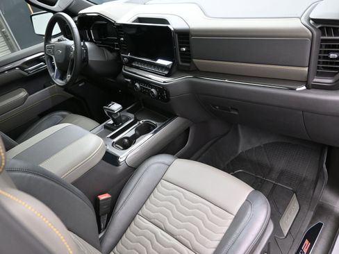 Used 2024 Chevrolet Silverado 1500 ZR2 w/ Technology Package image 41