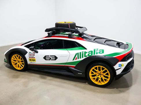 Used 2024 Lamborghini Huracan Sterrato AWD/4WD image 16