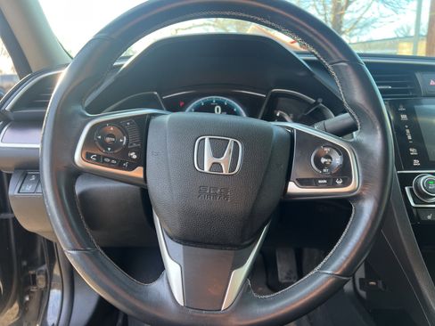 Used 2016 Honda Civic Touring image 14