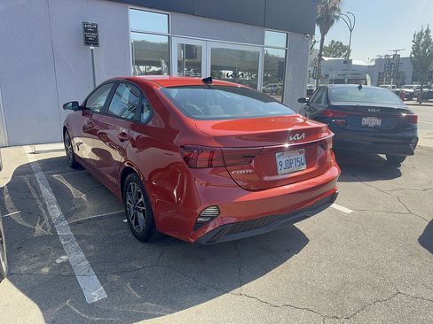 Used 2023 Kia Forte LXS w/ LXS Technology Package FWD image 4