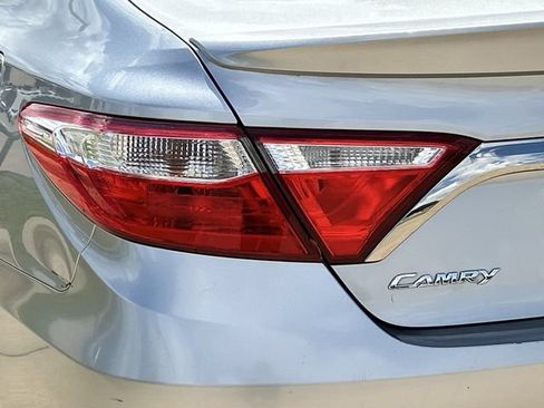 Used 2017 Toyota Camry SE FWD image 7