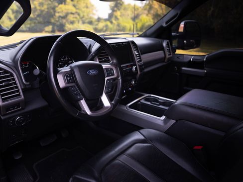 Used 2019 Ford F250 Platinum w/ Platinum Ultimate Package image 8