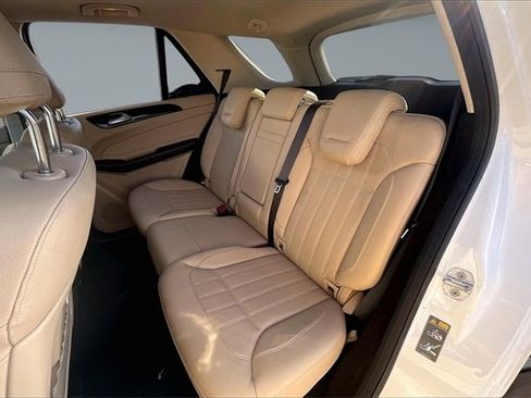 Used 2018 Mercedes-Benz GLE 350 w/ Premium 1 Package image 24