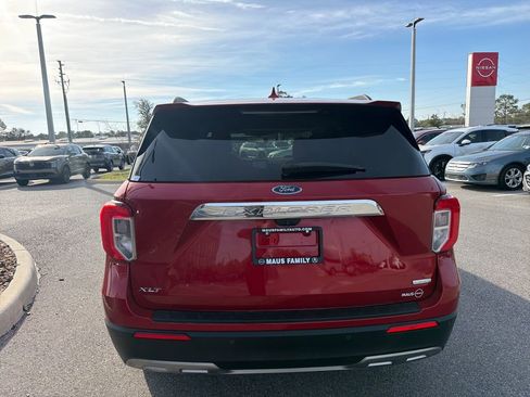 Used 2020 Ford Explorer XLT w/ Equipment Group 202A image 6