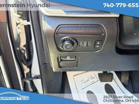 Used 2023 Jeep Wagoneer L Series III w/ Premium Group I AWD/4WD image 17