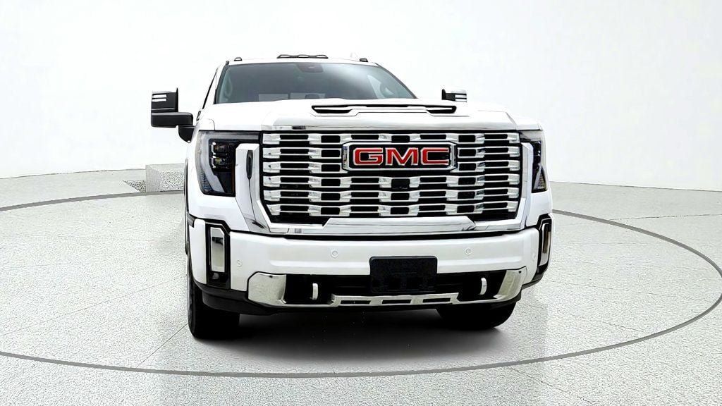 Used 2024 GMC Sierra 2500 Denali w/ Denali Reserve Package AWD/4WD image 2