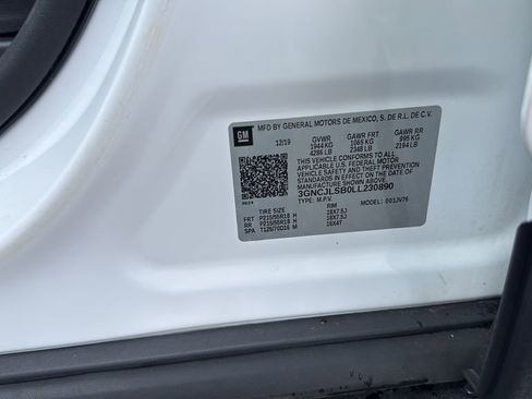 Used 2020 Chevrolet Trax LT w/ Redline Edition image 33