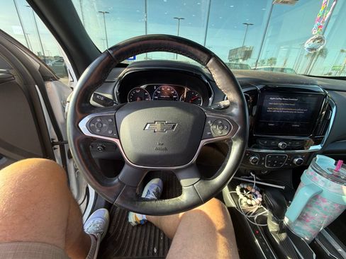 Used 2023 Chevrolet Traverse Premier w/ Redline Edition FWD image 9