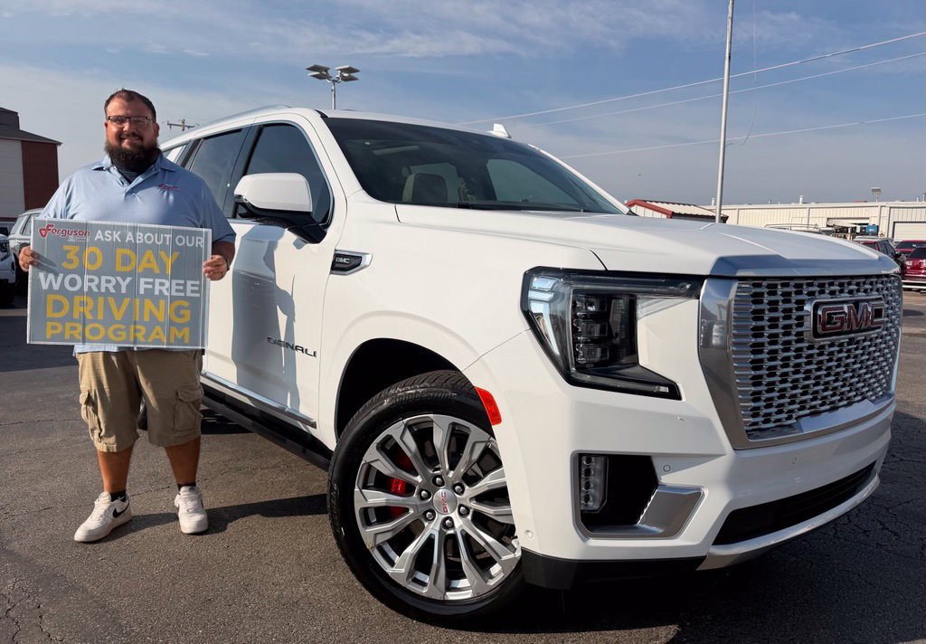 Used 2024 GMC Yukon Denali w/ Denali Reserve Package AWD/4WD image 1