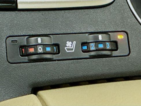 Used 2019 Toyota Highlander Limited Platinum image 24