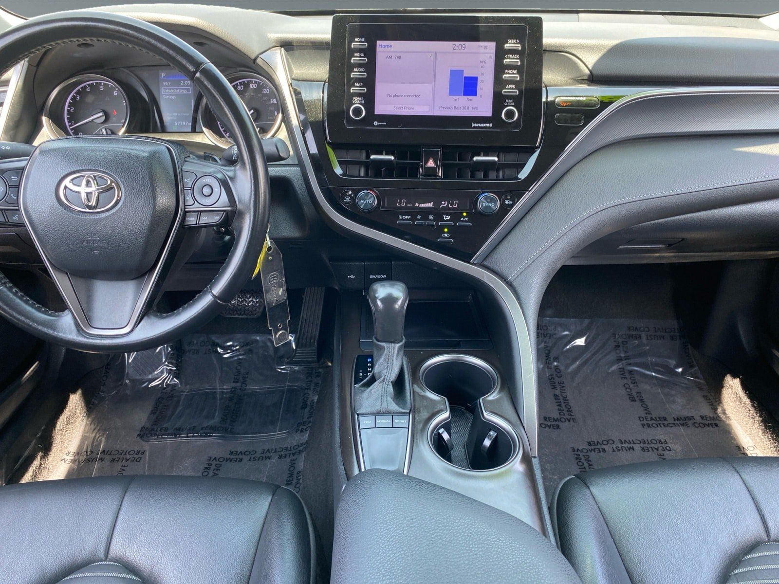 Used 2023 Toyota Camry SE FWD image 11