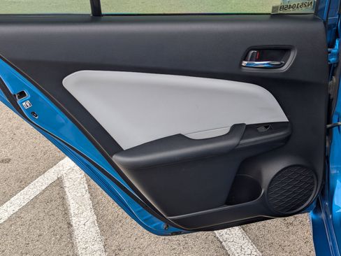 Used 2019 Toyota Prius LE image 16