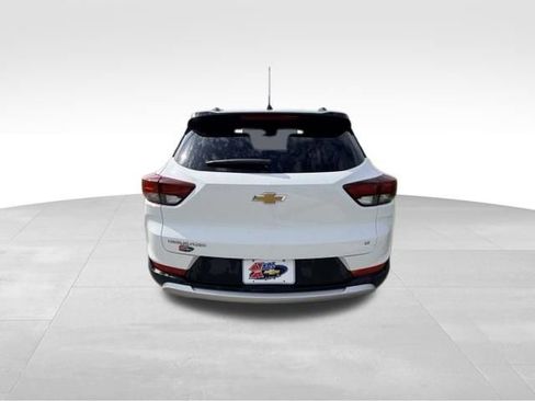 Used 2023 Chevrolet TrailBlazer LT w/ Convenience Package FWD image 5