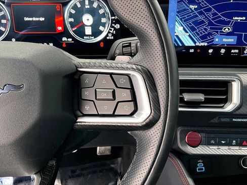 Used 2025 Ford Mustang GT Premium image 22