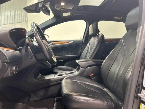 Used 2019 Lincoln MKC Reserve w/ MKC Climate Package image 9