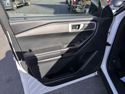 Used 2022 Ford Explorer 4WD Police Interceptor image 9
