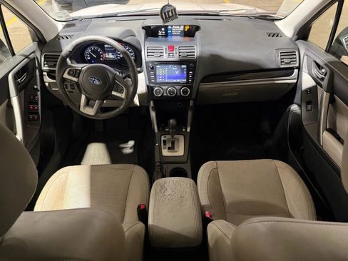 Used 2017 Subaru Forester 2.5i Limited AWD/4WD image 8