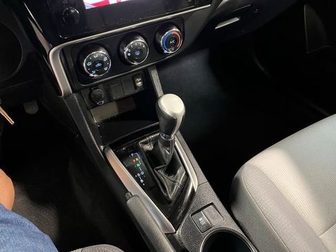Used 2017 Toyota Corolla L w/ Carpet Mat Package (TMS) FWD image 30