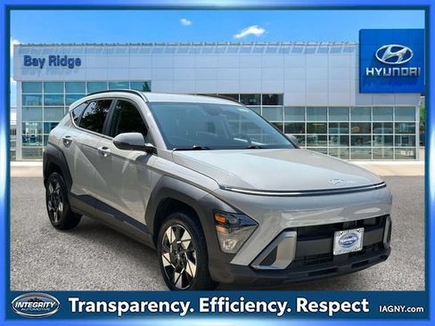 Used 2024 Hyundai Kona SEL AWD/4WD image 1