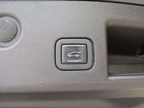 Used 2023 Chevrolet Equinox LT AWD/4WD image 23
