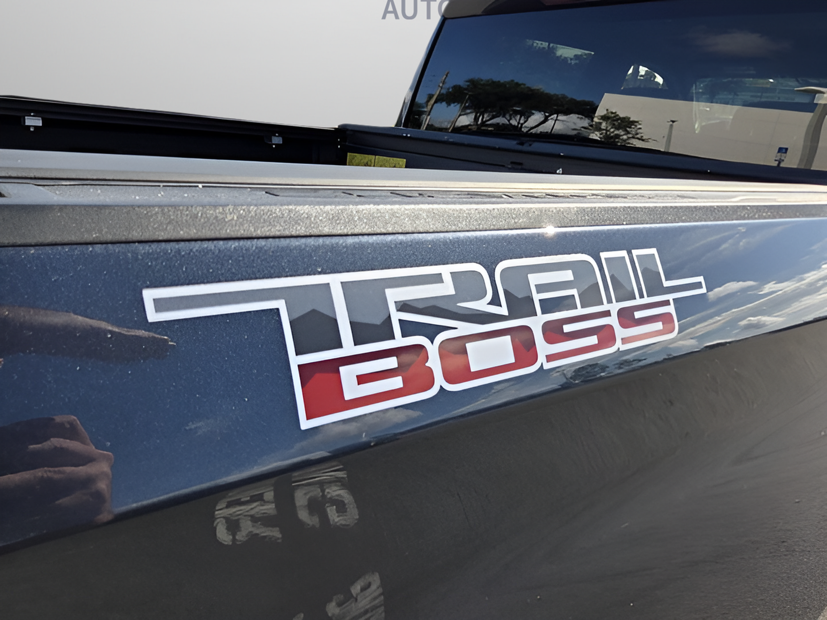 Used 2020 Chevrolet Silverado 1500 Custom Trail Boss w/ Custom Convenience Package AWD/4WD image 31
