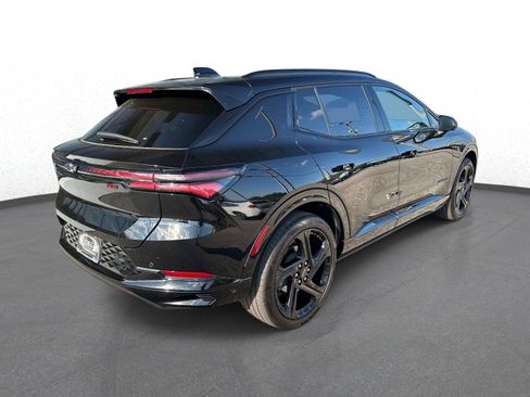 Used 2024 Chevrolet Equinox EV RS image 3