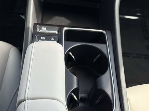 Certified 2025 Hyundai Sonata SEL AWD/4WD image 8