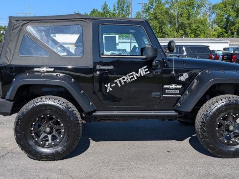 Used 2013 Jeep Wrangler Sport AWD/4WD image 10