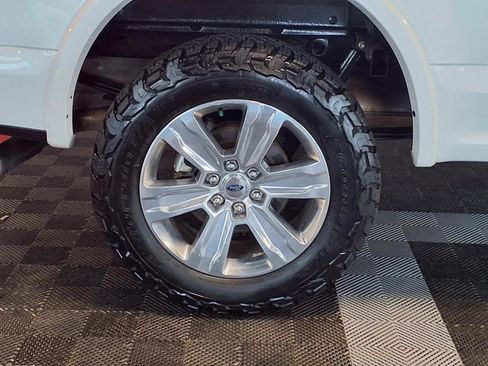 Used 2019 Ford F150 Platinum w/ Equipment Group 701A Luxury AWD/4WD image 8