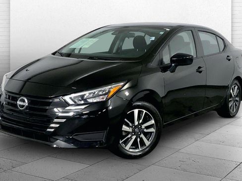 Used 2025 Nissan Versa SV w/ Trunk Package FWD image 12