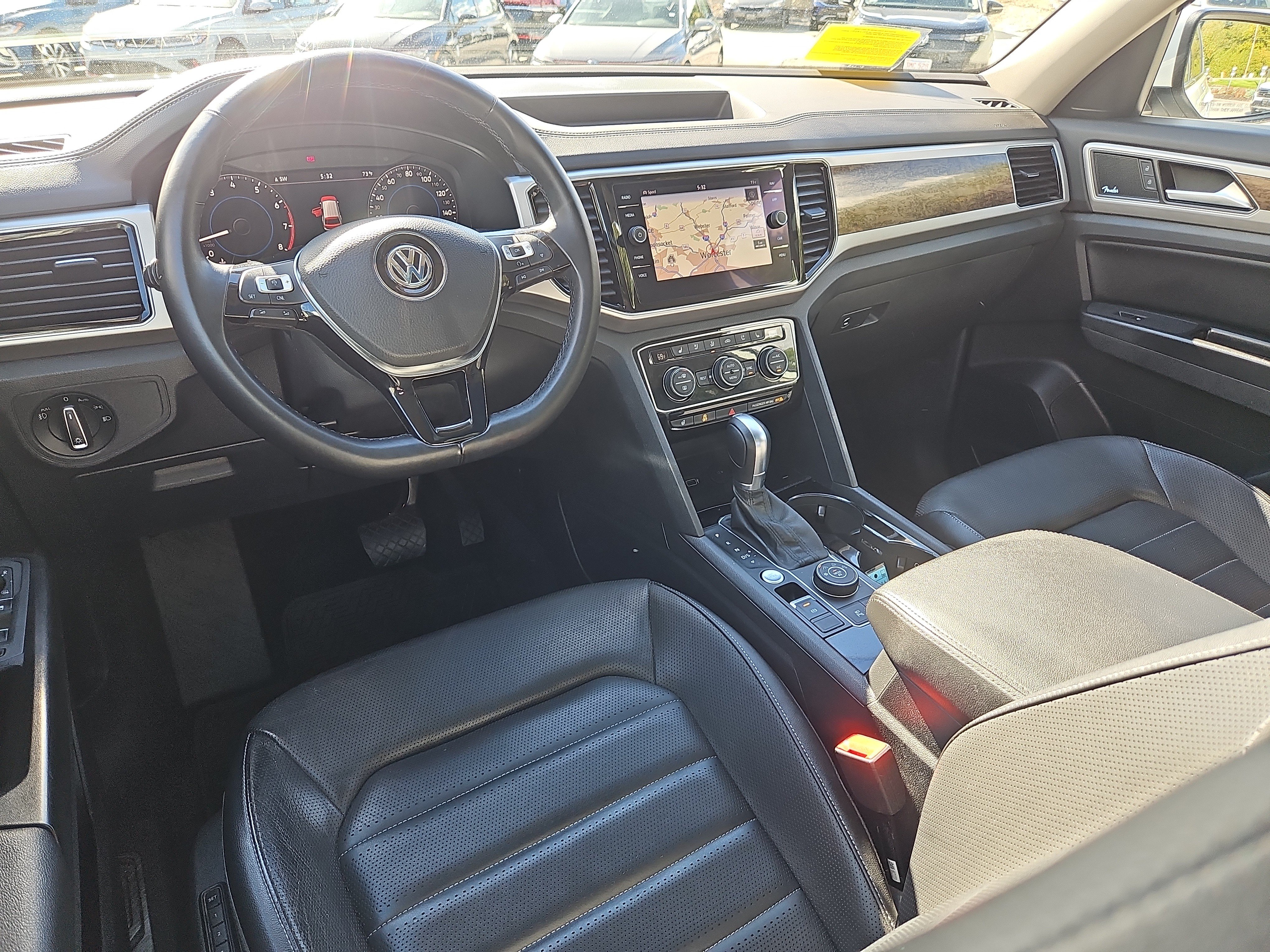 Used 2018 Volkswagen Atlas SEL Premium AWD/4WD image 3
