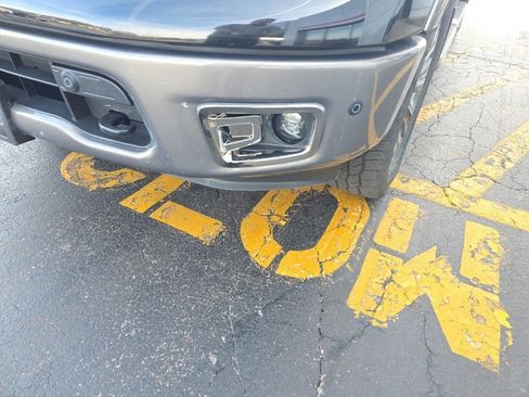 Used 2019 Nissan Titan Platinum Reserve w/ Platinum Utility Package image 13