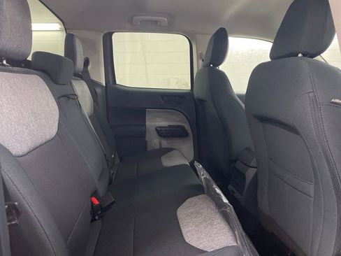 New 2025 Ford Maverick XLT image 28