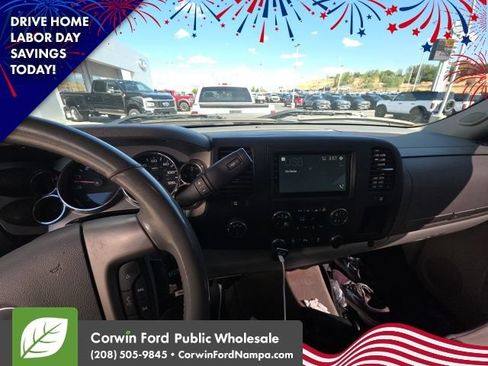 Used 2014 GMC Sierra 2500 SLE w/ SLE Preferred Package AWD/4WD image 18