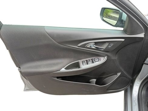 Used 2024 Chevrolet Malibu LT FWD image 9