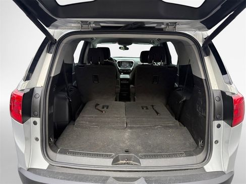 Used 2019 GMC Acadia SLE image 25