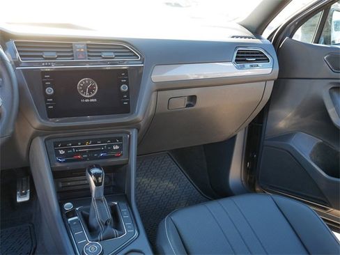 Certified 2024 Volkswagen Tiguan SE R-Line image 23