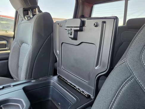 Used 2025 RAM 1500 Big Horn RWD image 30