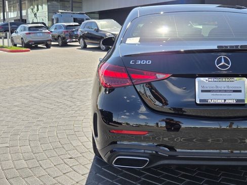 Used 2022 Mercedes-Benz C 300 Sedan image 11